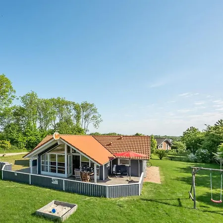 Holiday Malkolm - 750m From The Sea In Se Jutland Tatil Evi *